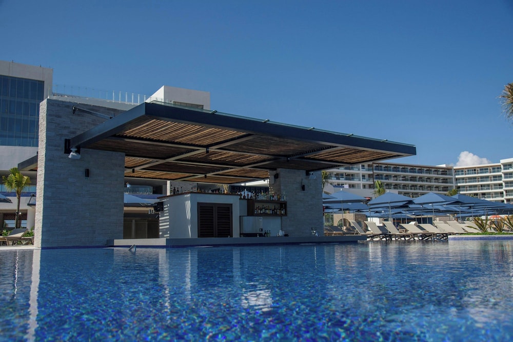Royalton Splash Riviera Cancun, An Autograph Collection All-Inclusive Resort — Restaurant in Puerto Morelos, Quintana Roo