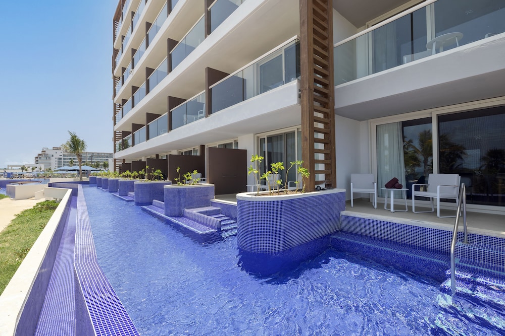 Royalton Splash Riviera Cancun, An Autograph Collection All-Inclusive Resort — Rooms in Puerto Morelos, Quintana Roo