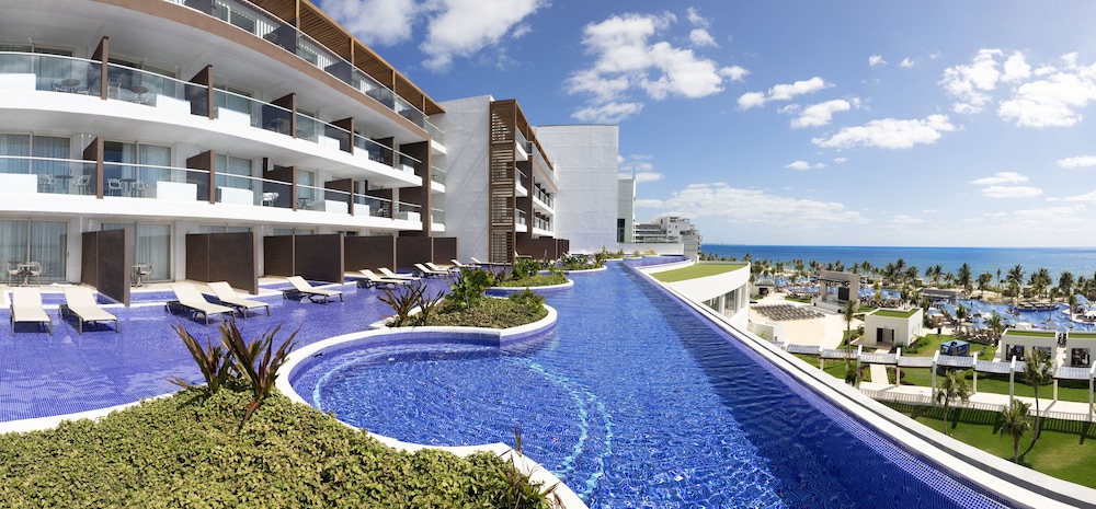 Royalton Splash Riviera Cancun, An Autograph Collection All-Inclusive Resort — Rooms in Puerto Morelos, Quintana Roo