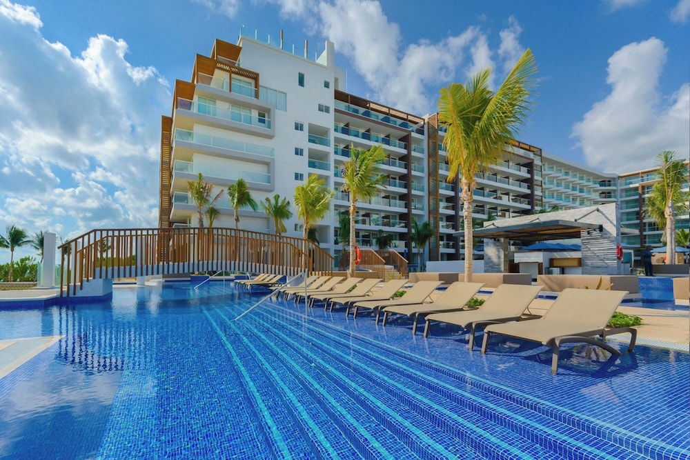 Royalton Splash Riviera Cancun, An Autograph Collection All-Inclusive Resort — Pool in Puerto Morelos, Quintana Roo