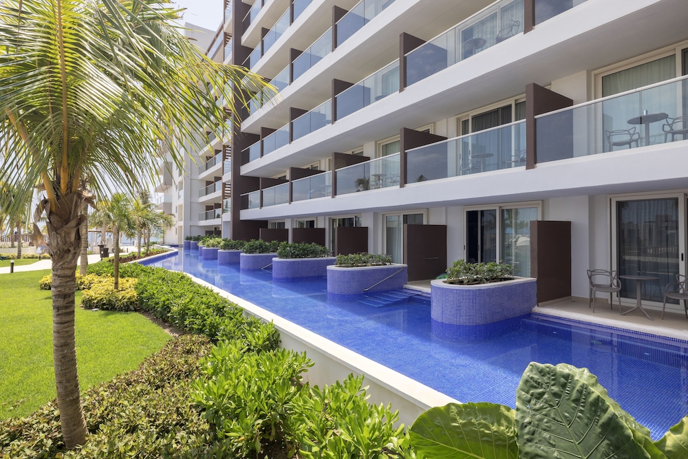 Royalton Splash Riviera Cancun, An Autograph Collection All-Inclusive Resort — Rooms in Puerto Morelos, Quintana Roo