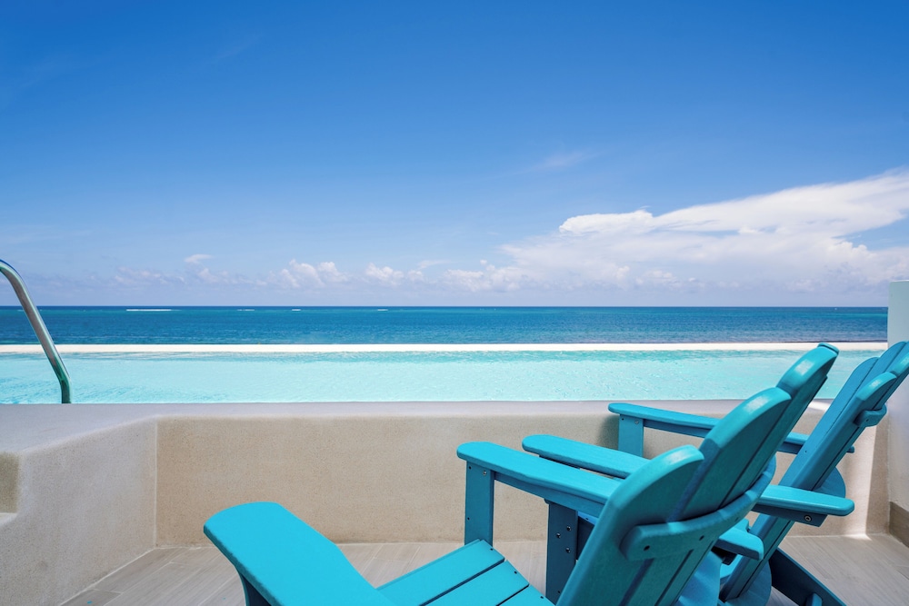 Margaritaville Island Reserve Riviera Maya - An Adults Only All Inclusive — Swimming pool in Puerto Morelos, Quintana Roo