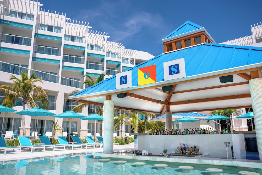 Margaritaville Island Reserve Riviera Maya - An Adults Only All Inclusive — Swimming pool in Puerto Morelos, Quintana Roo
