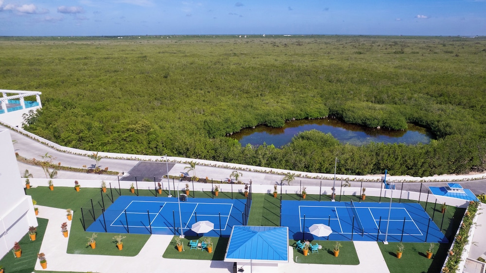 Margaritaville Island Reserve Riviera Maya - An Adults Only All Inclusive — Sports & recreation in Puerto Morelos, Quintana Roo