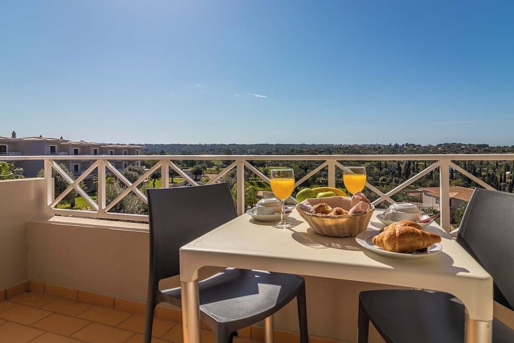 Pestana Gramacho Residence — Hotel rooms in Carvoeiro, Faro