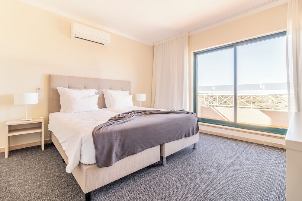 Pestana Gramacho Residence — Hotel rooms in Carvoeiro, Faro