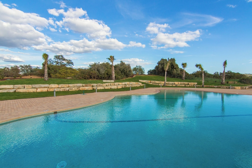 Pestana Gramacho Residence — Swimming pool in Carvoeiro, Faro