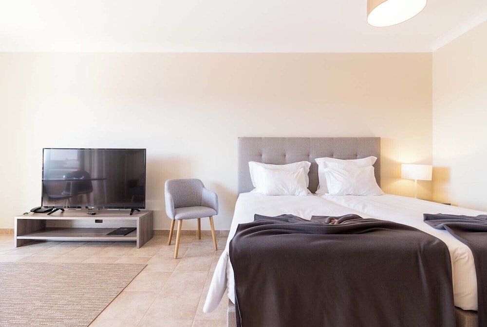 Pestana Gramacho Residence — Hotel rooms in Carvoeiro, Faro