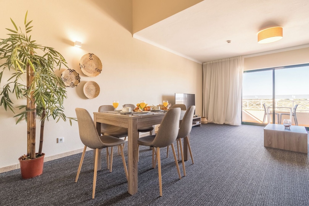 Pestana Gramacho Residence — Hotel rooms in Carvoeiro, Faro