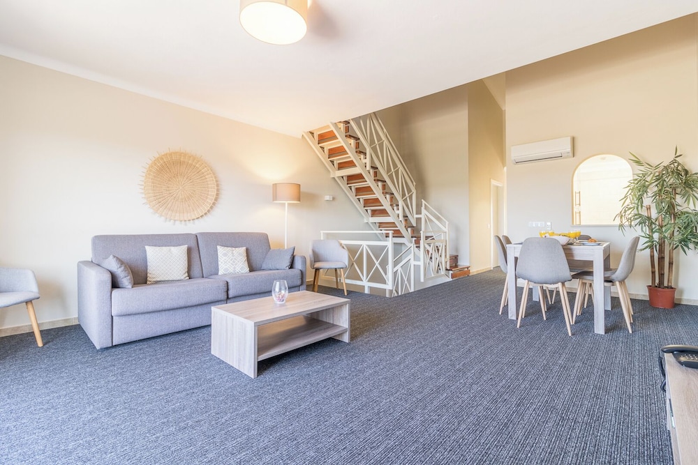 Pestana Gramacho Residence — Hotel rooms in Carvoeiro, Faro