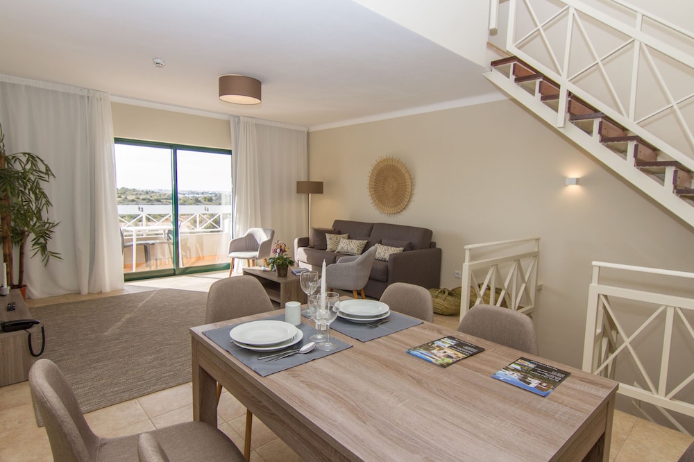 Pestana Gramacho Residence — Hotel rooms in Carvoeiro, Faro