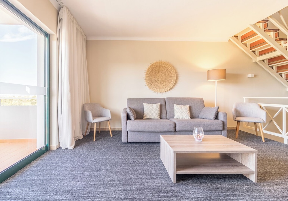 Pestana Gramacho Residence — Hotel rooms in Carvoeiro, Faro