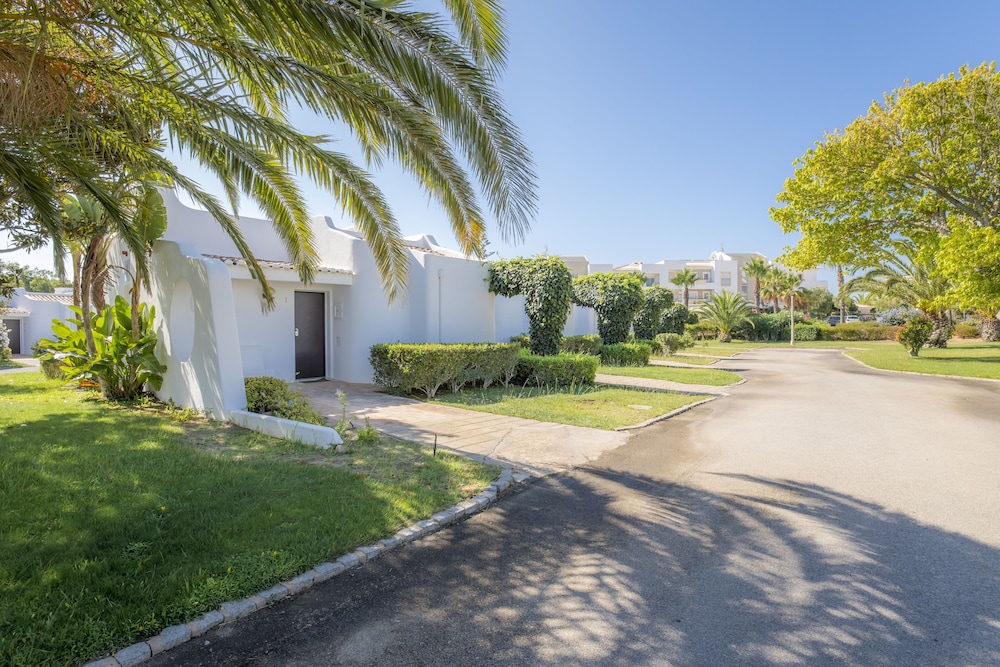Ancora Park — Hotel building in Lagos, Faro