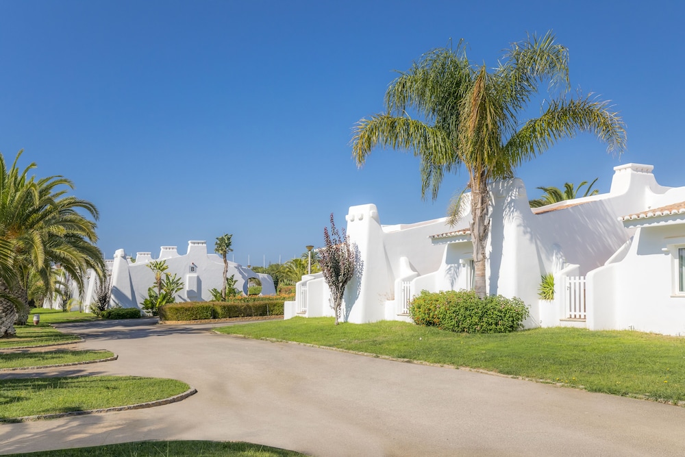 Ancora Park — Hotel building in Lagos, Faro