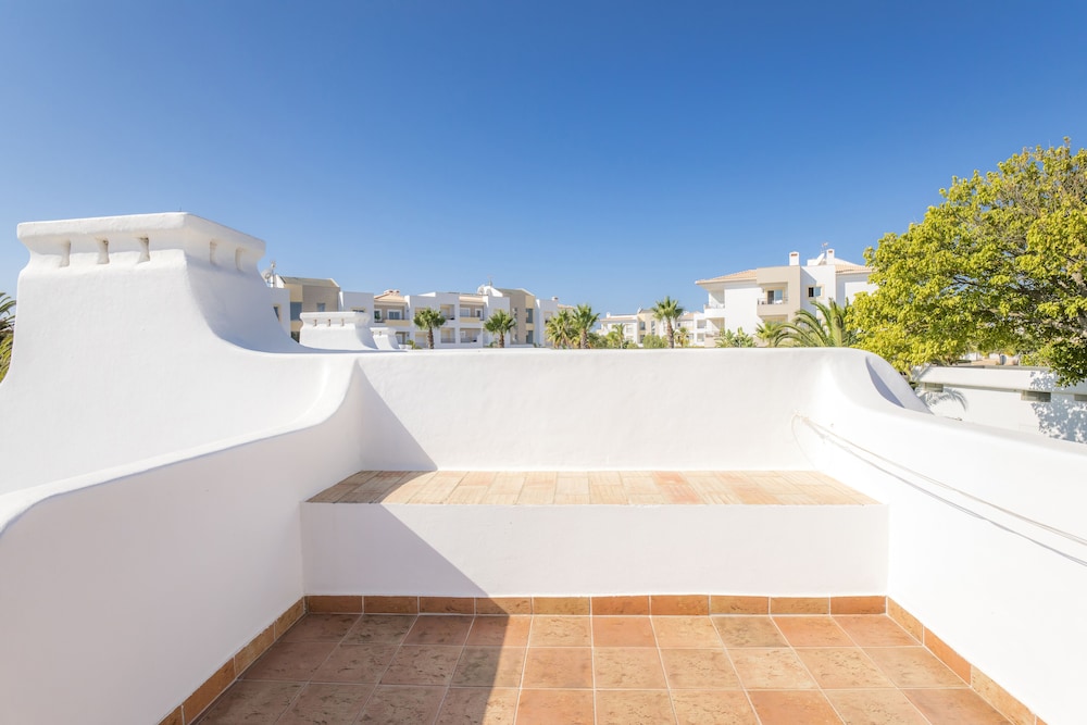 Ancora Park — Hotel building in Lagos, Faro