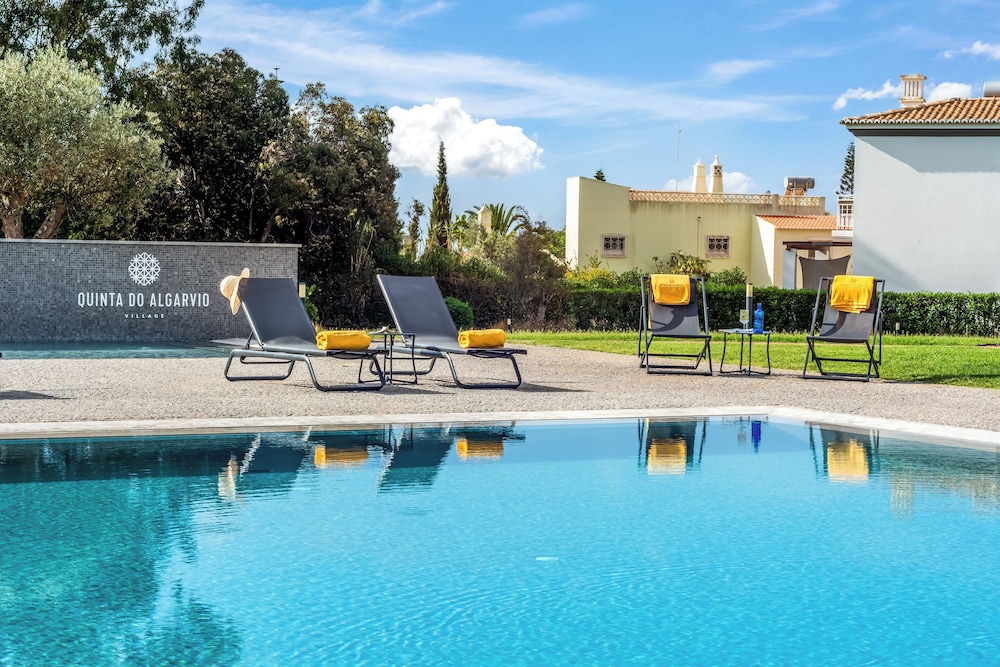 Quinta do Algarvio — Swimming pool in Carvoeiro, Faro