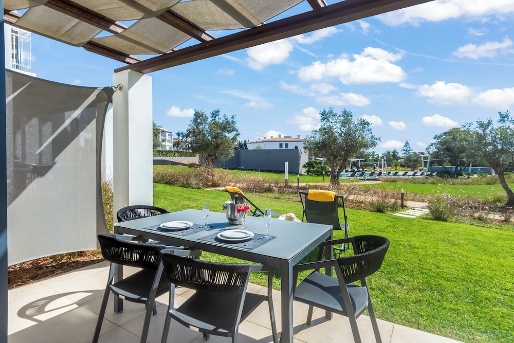 Quinta do Algarvio — Swimming pool in Carvoeiro, Faro
