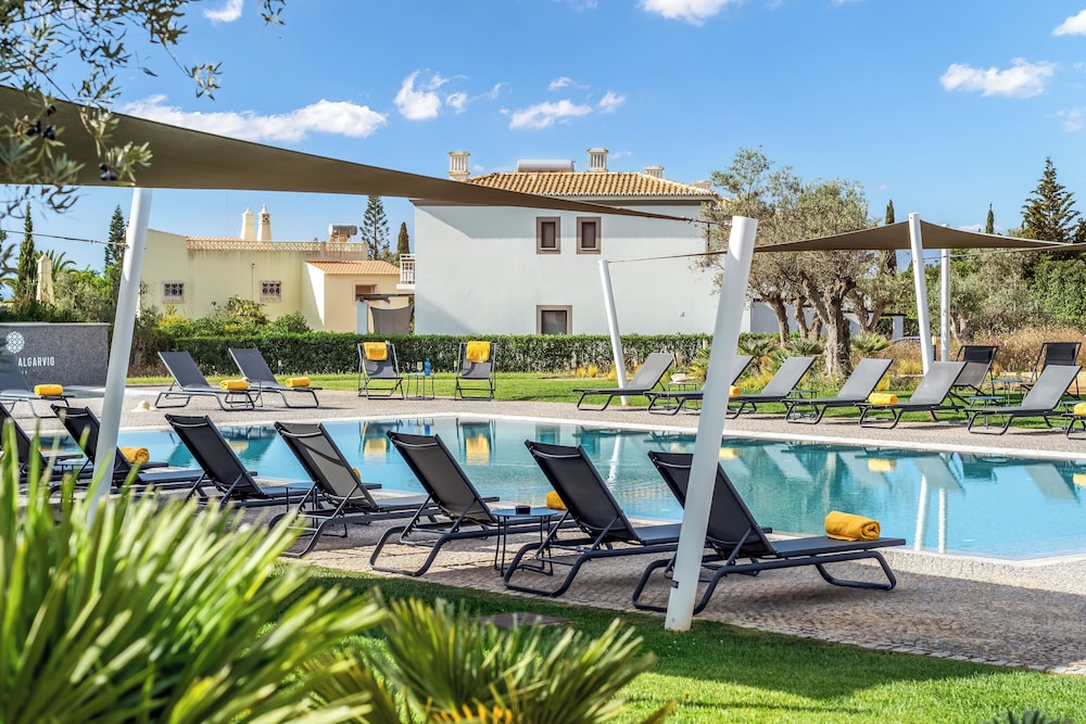 Quinta do Algarvio — Swimming pool in Carvoeiro, Faro