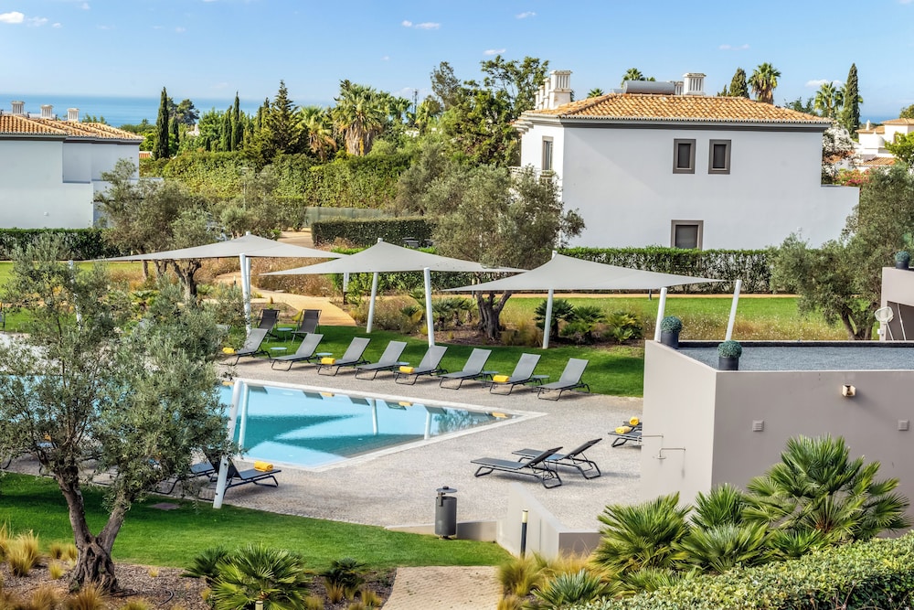 Quinta do Algarvio — Swimming pool in Carvoeiro, Faro