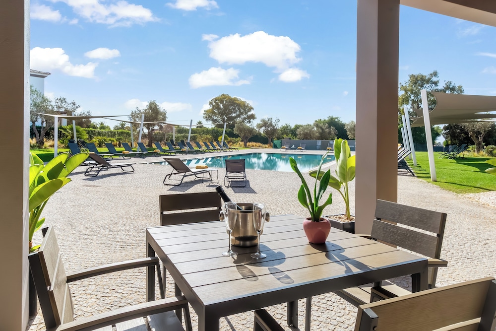 Quinta do Algarvio — Swimming pool in Carvoeiro, Faro