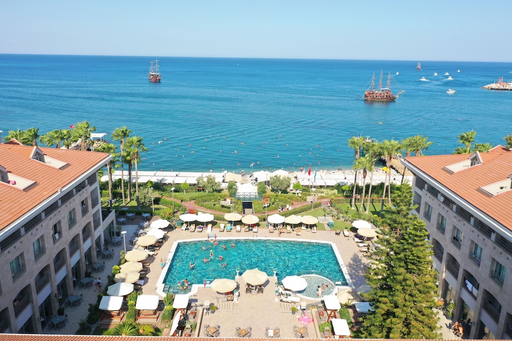 Fame Residence Kemer & Spa - All Inclusive — Main photo in Kemer