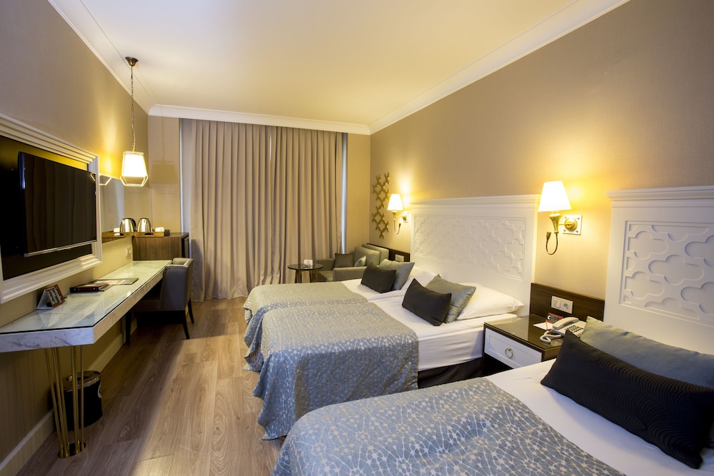 Fame Residence Kemer & Spa - All Inclusive — Hotel rooms in Kemer