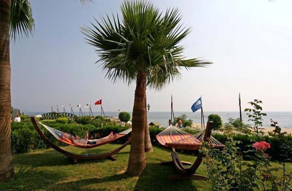 Fame Residence Kemer & Spa - All Inclusive — Beach in Kemer
