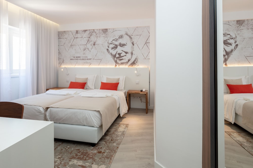The Icons Lisbon Central Hotel — Hotel rooms in Lisbon, Lisboa