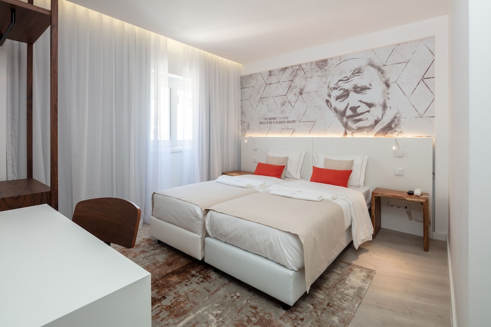 The Icons Lisbon Central Hotel — Hotel rooms in Lisbon, Lisboa