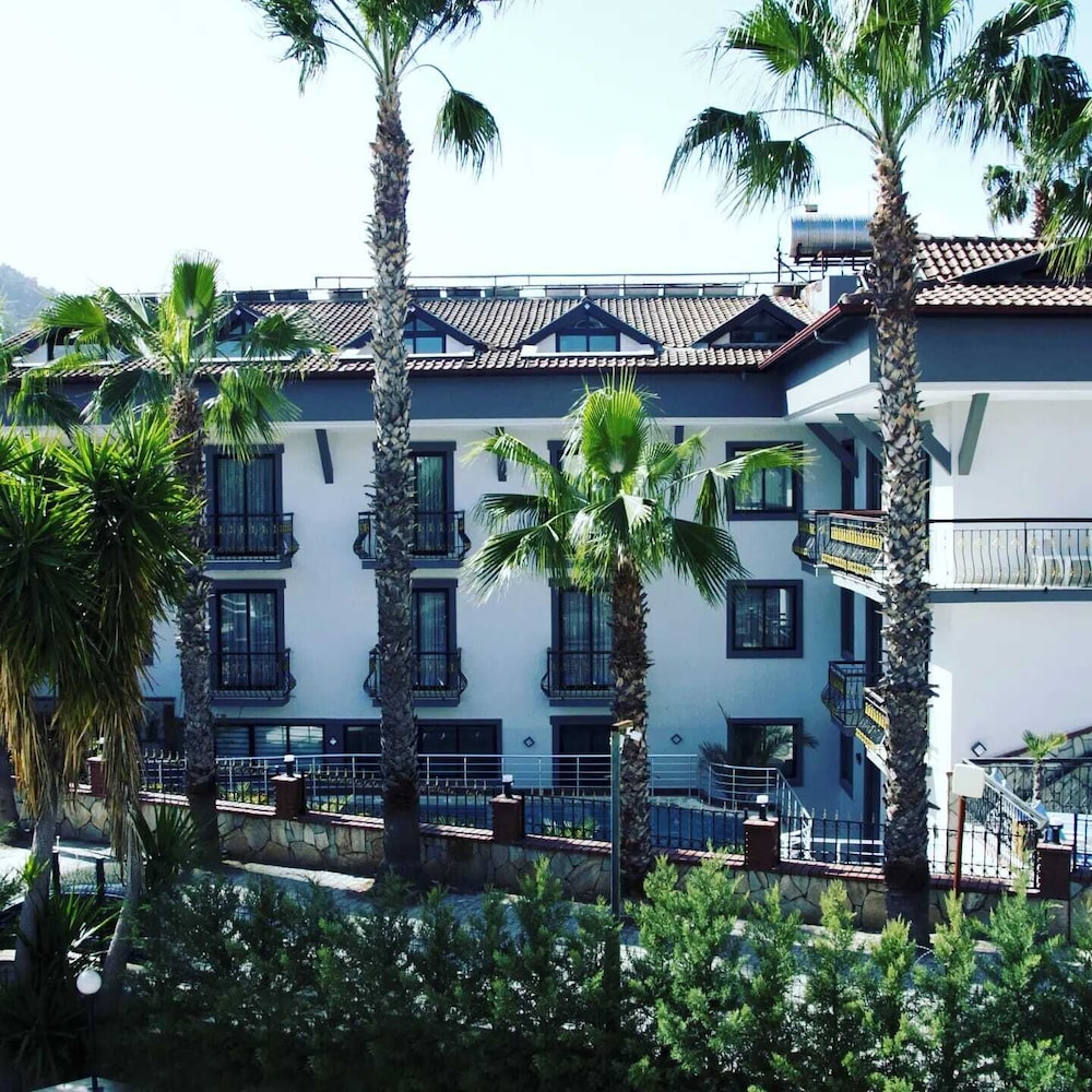Orange Garden Apart Hotel — Hotel building in Kemer