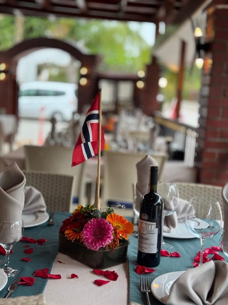 Orange Garden Apart Hotel — Restaurant & bars in Kemer