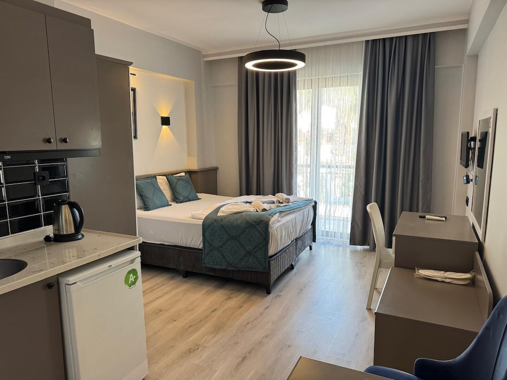 Orange Garden Apart Hotel — Hotel rooms in Kemer