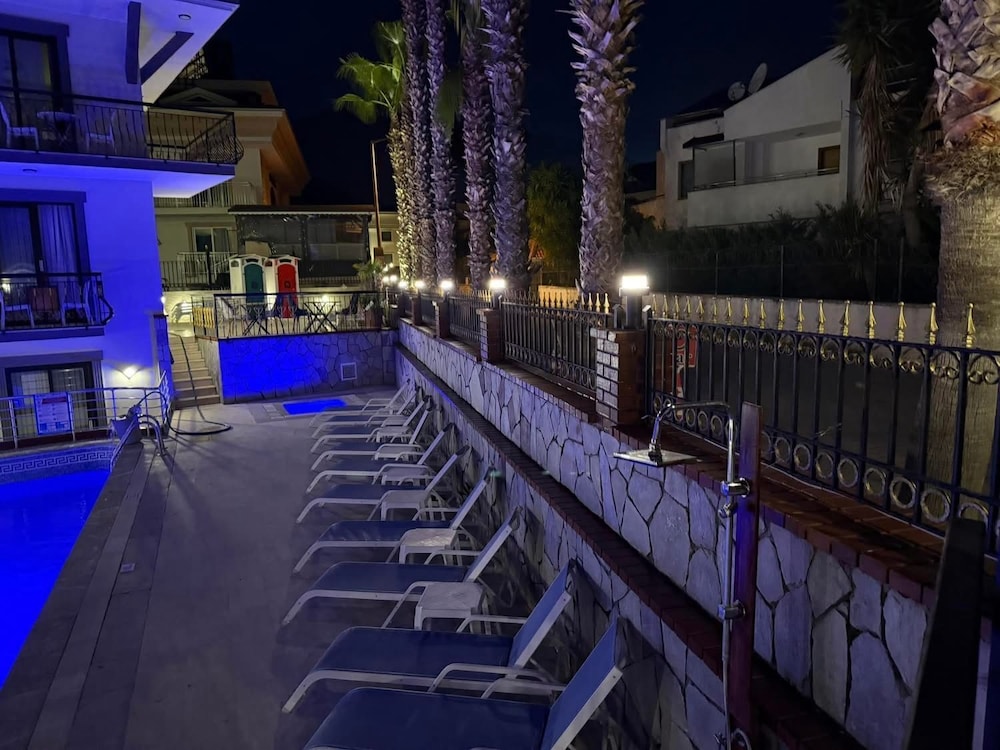 Orange Garden Apart Hotel — Swimming pool in Kemer