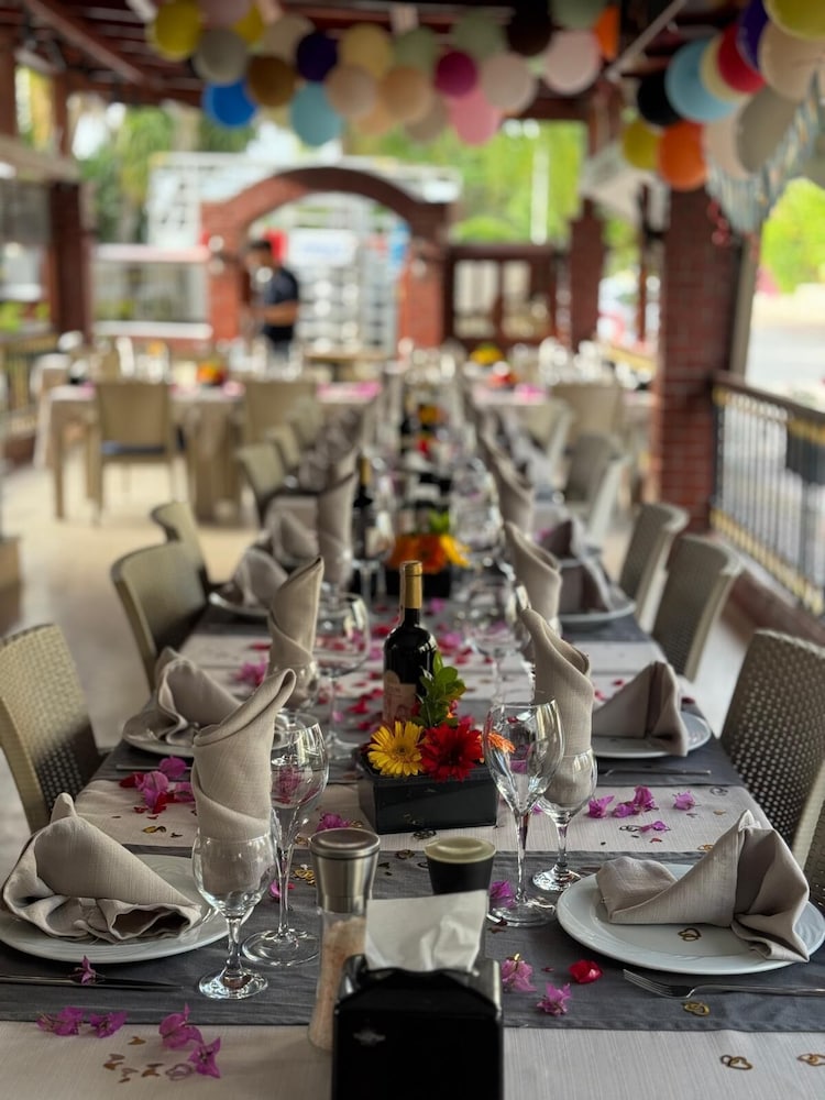 Orange Garden Apart Hotel — Restaurant & bars in Kemer