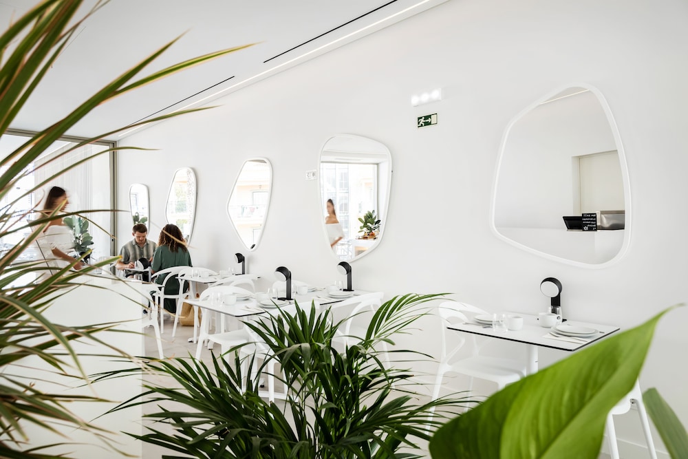 Vila Maria Hotel - Adults Only — Restaurant & bars in Albufeira, Faro