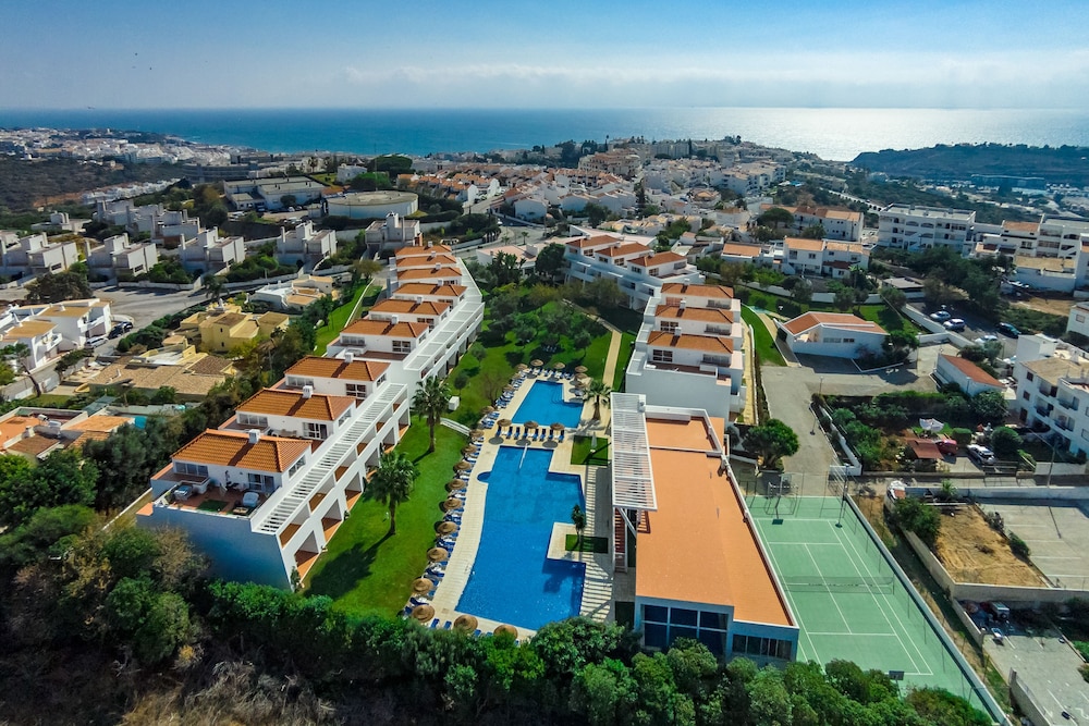 Apartamentos Turísticos Pateo Village — Main photo in Albufeira, Faro