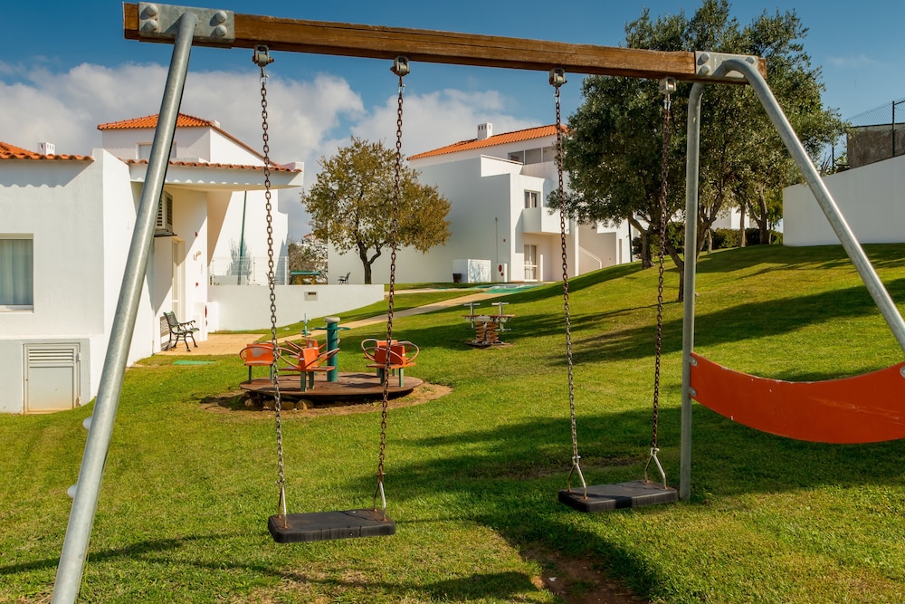 Apartamentos Turísticos Pateo Village — Attractions for children in Albufeira, Faro