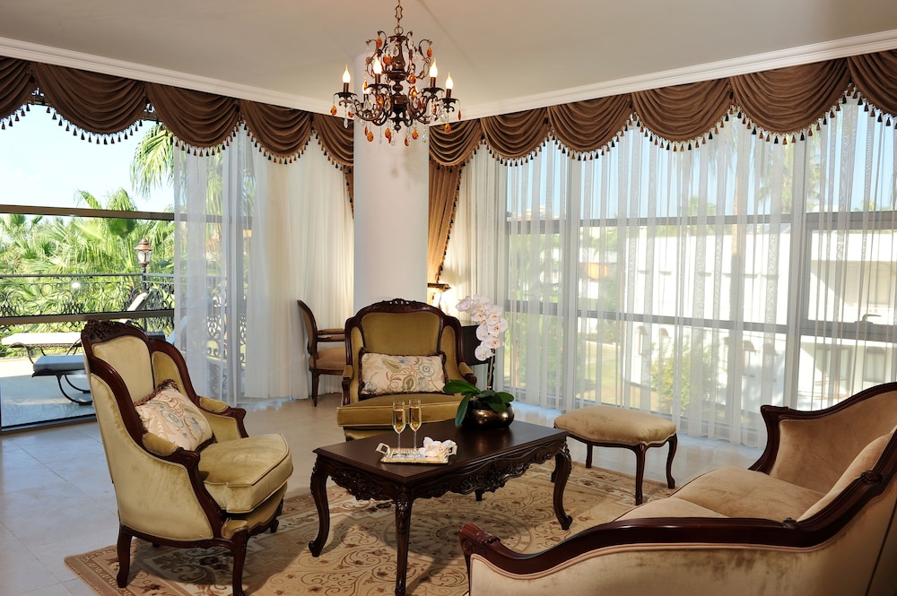 Villa Augusto Boutique Hotel - Boutique Class — Hotel rooms in Alanya
