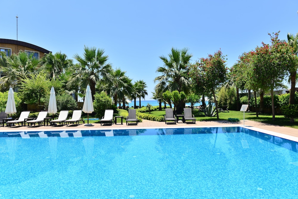 Villa Augusto Boutique Hotel - Boutique Class — Swimming pool in Alanya