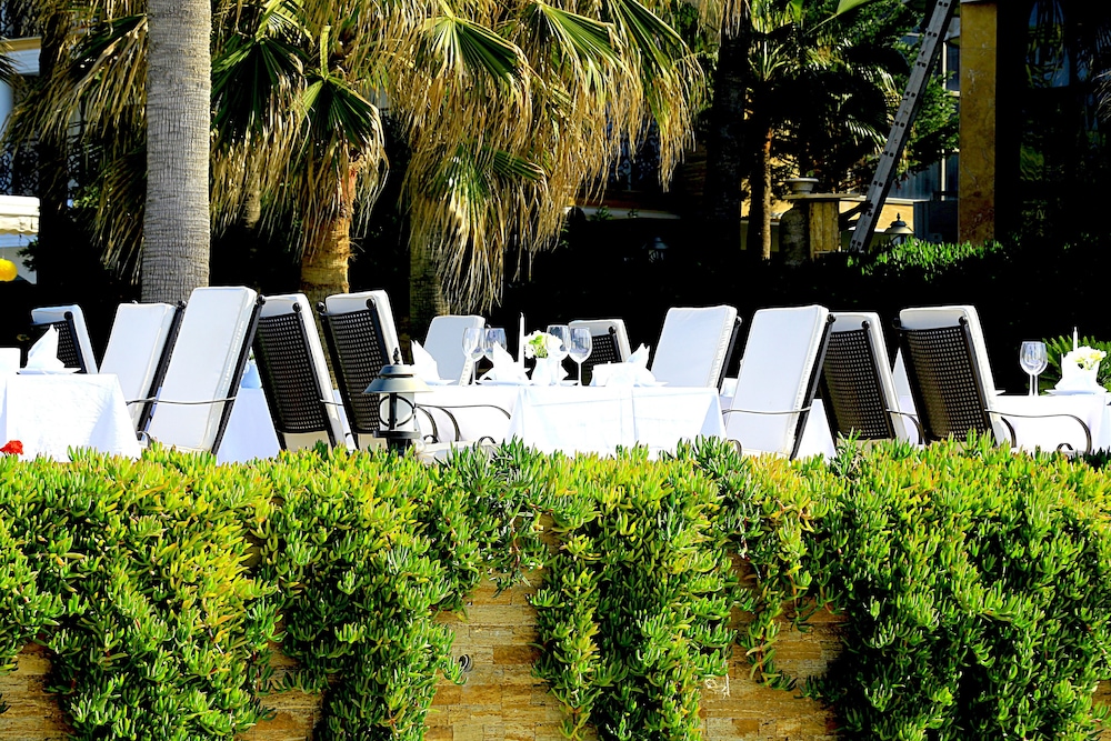 Villa Augusto Boutique Hotel - Boutique Class — Restaurant & bars in Alanya