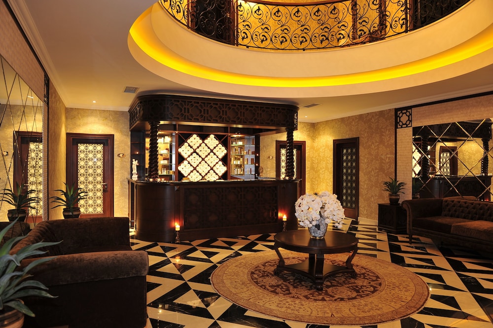 Villa Augusto Boutique Hotel - Boutique Class — Restaurant & bars in Alanya