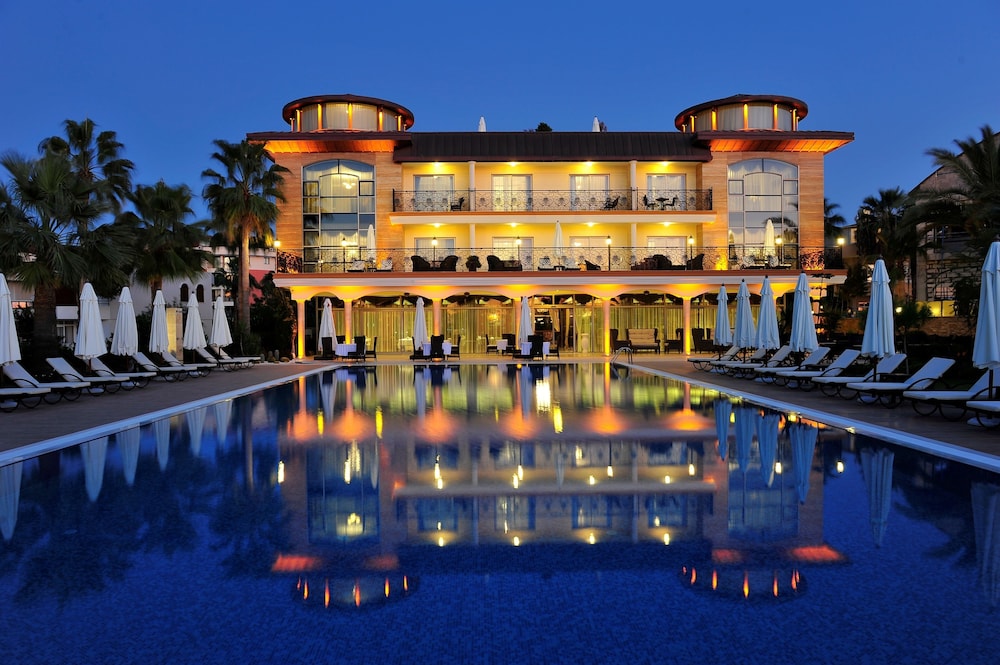 Villa Augusto Boutique Hotel - Boutique Class — Hotel building in Alanya