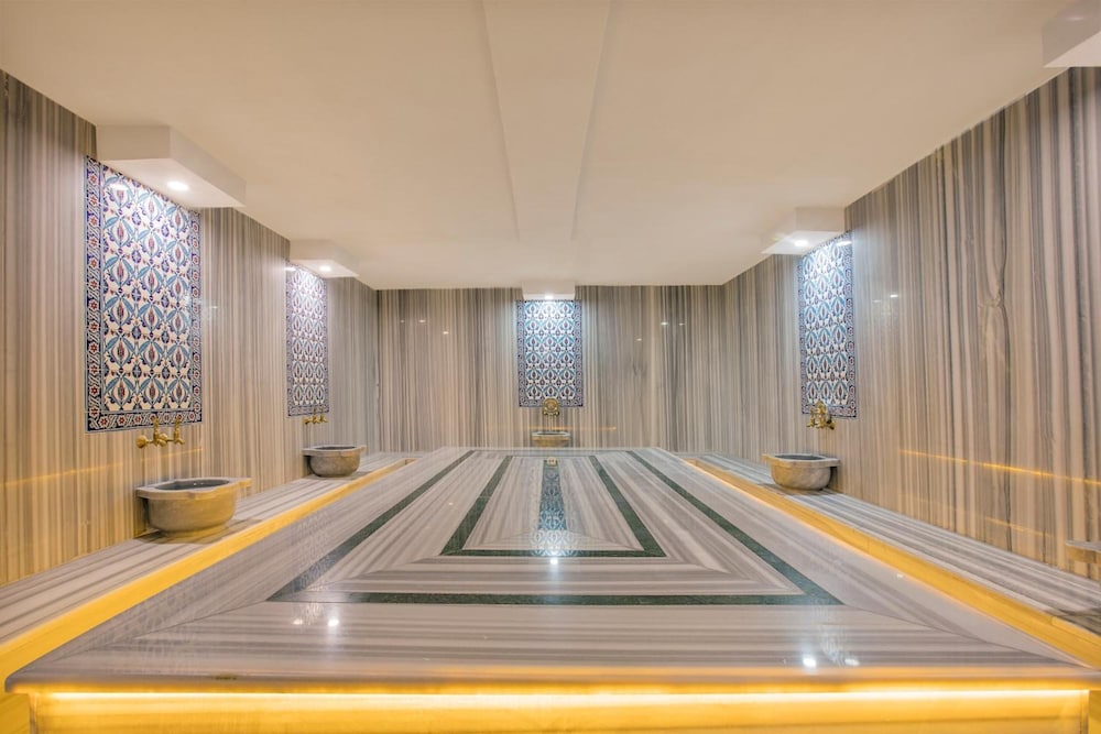 Hawaii Suite Beach Hotel — Spa in Alanya