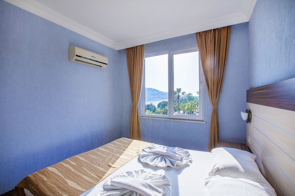 Hawaii Suite Beach Hotel — Hotel rooms in Alanya