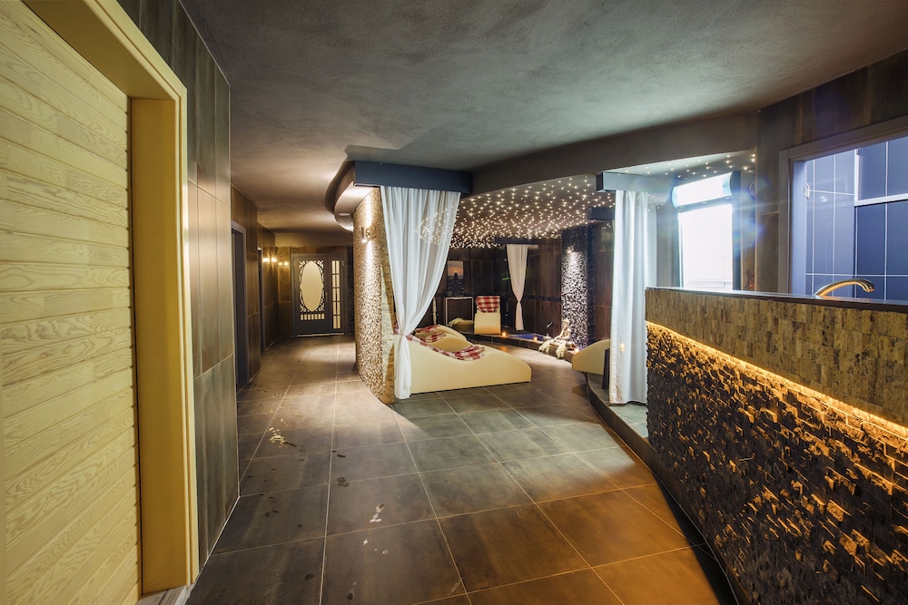 Hawaii Suite Beach Hotel — Hotel rooms in Alanya