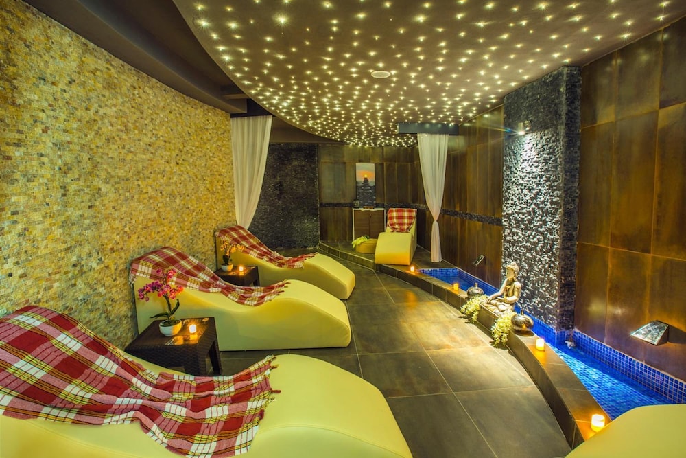 Hawaii Suite Beach Hotel — Spa in Alanya