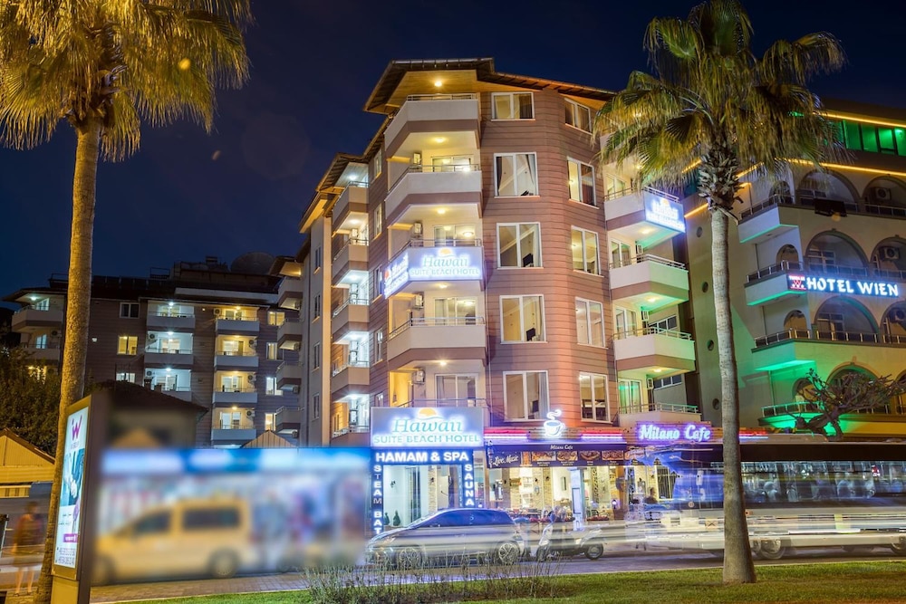 Hawaii Suite Beach Hotel — Hotel building in Alanya