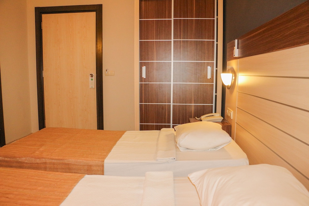 Hawaii Suite Beach Hotel — Hotel rooms in Alanya