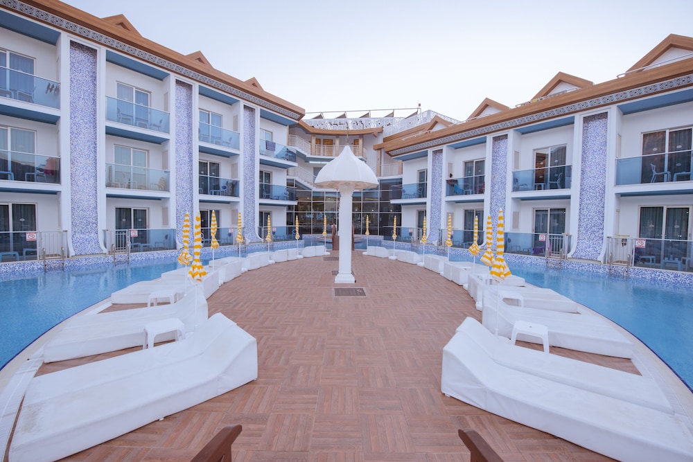 Ocean Blue Hotel — Swimming pool in Fethiye, Mugla