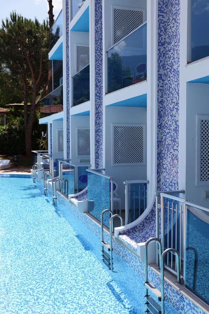 Ocean Blue Hotel — Hotel building in Fethiye, Mugla